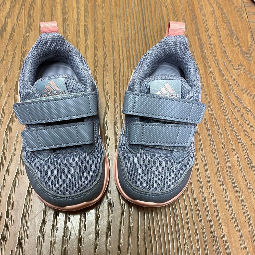 NWOT adidas toddler shoes